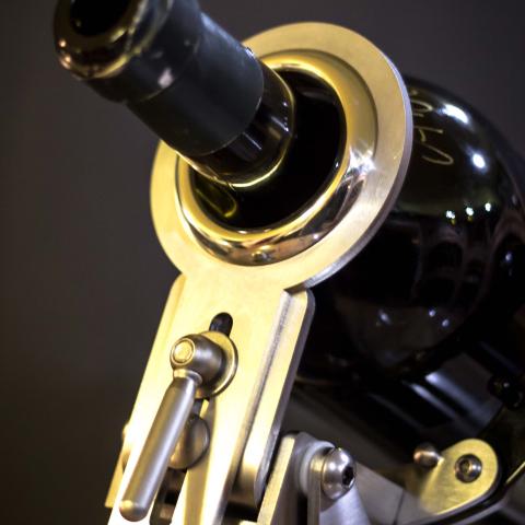 Handgefertigte Dekantiermaschine – Galerieaufnahme 1